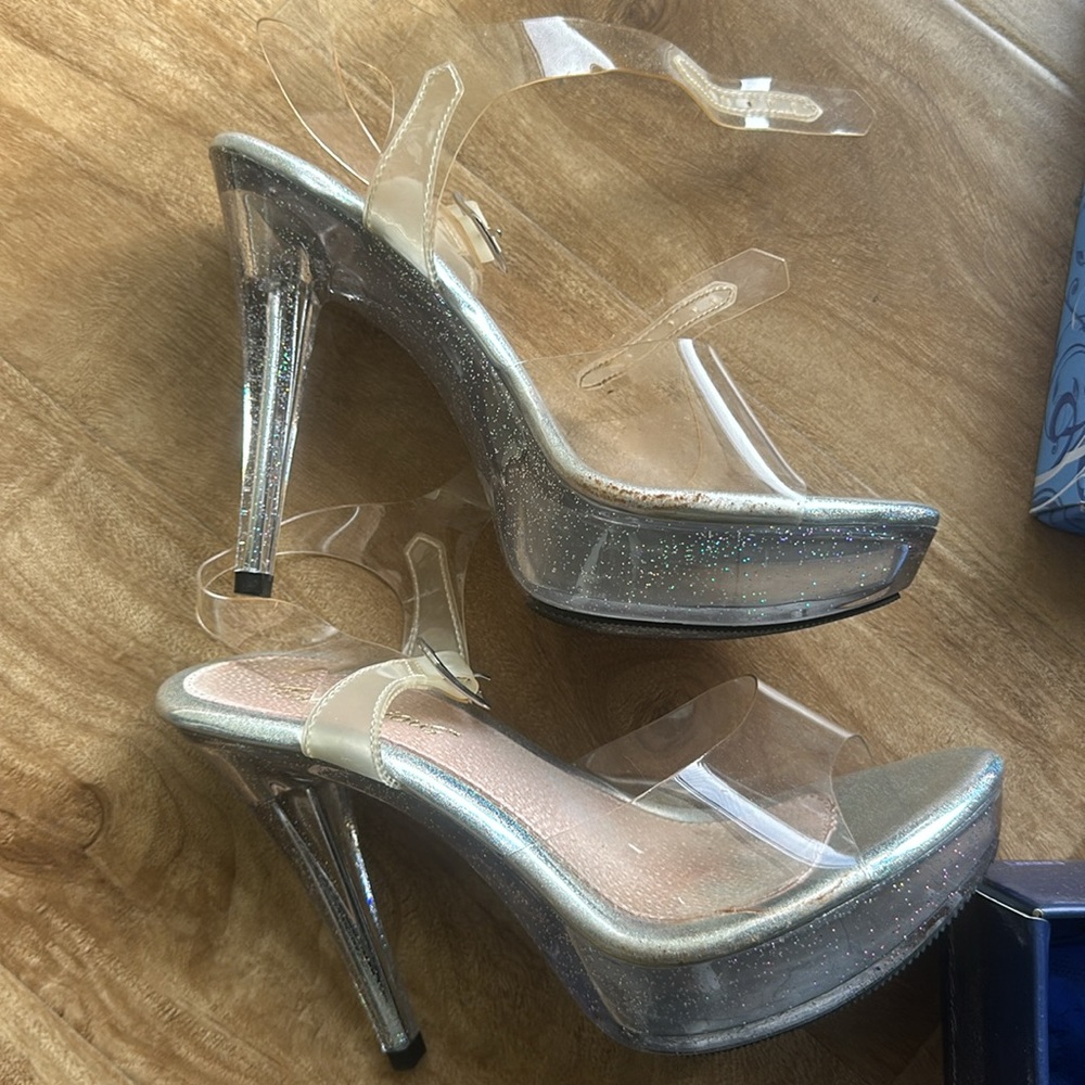 Clear 5” lucite heels with 1” platf . Size 9. Surprisingly easy to walk in. - Picture 2 of 7